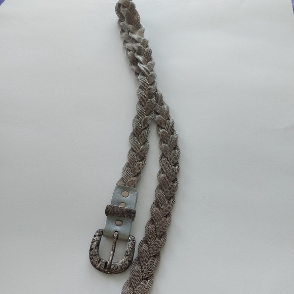 Vintage Silver tone Belt - Picture 8 of 10